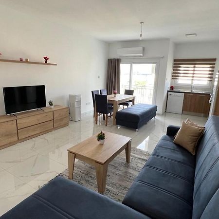 Tetris Apartment Spacious Comfortable Nicosia Buitenkant foto