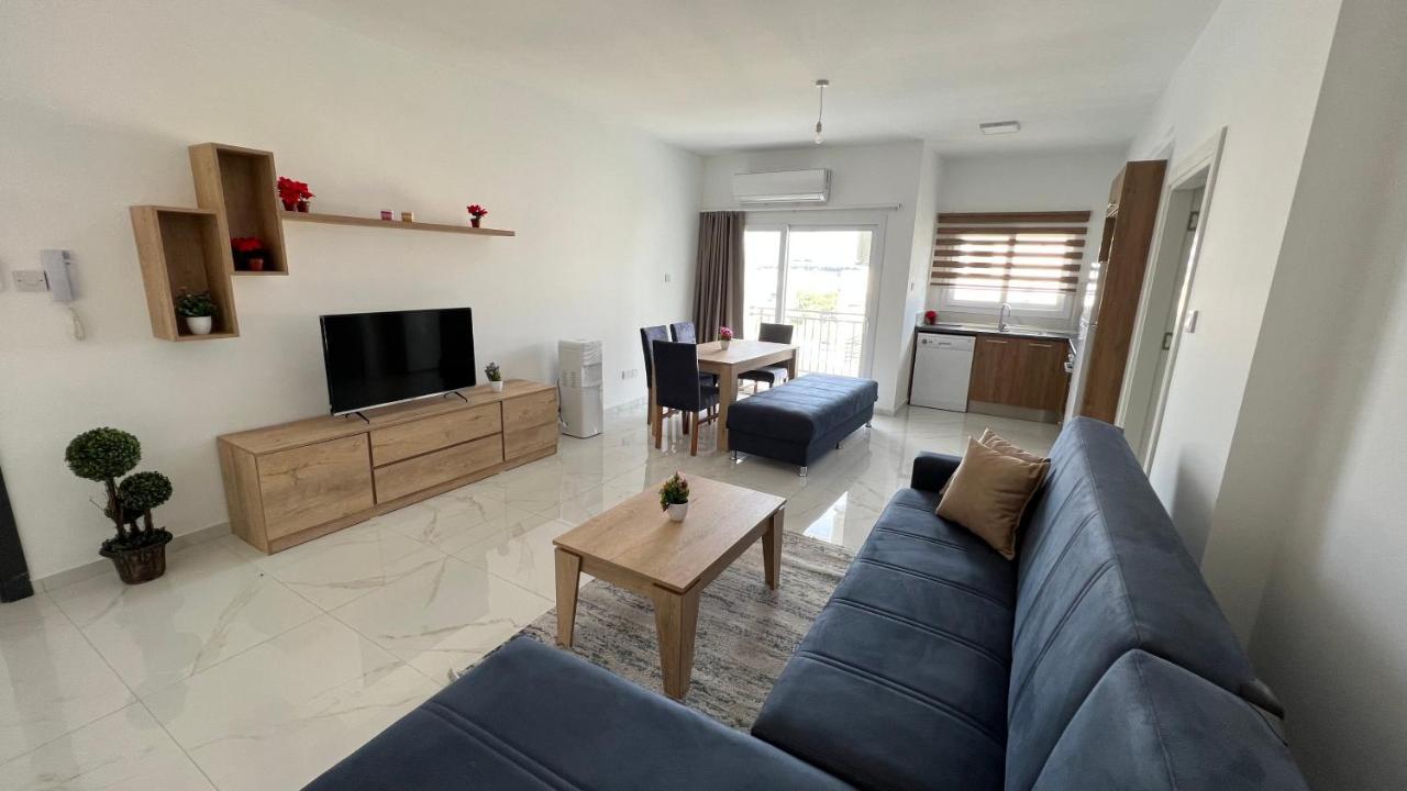 Tetris Apartment Spacious Comfortable Nicosia Buitenkant foto
