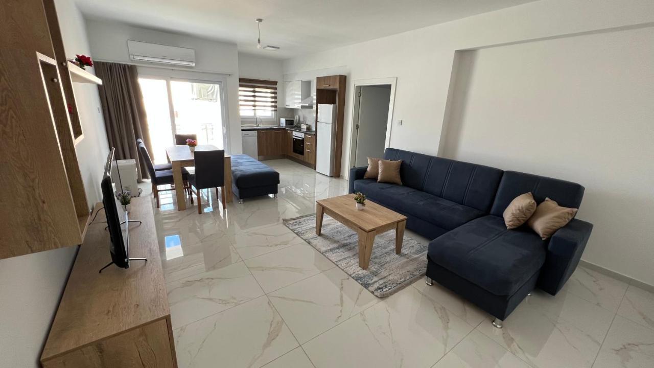 Tetris Apartment Spacious Comfortable Nicosia Buitenkant foto