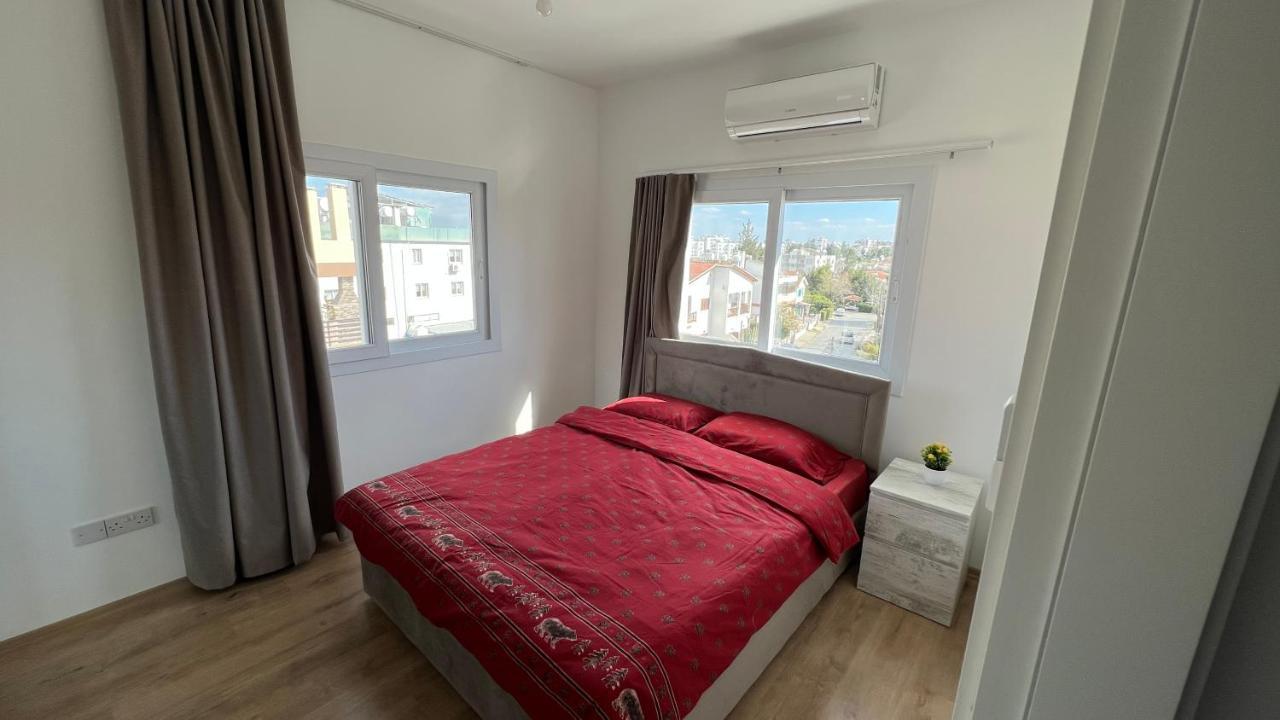 Tetris Apartment Spacious Comfortable Nicosia Buitenkant foto