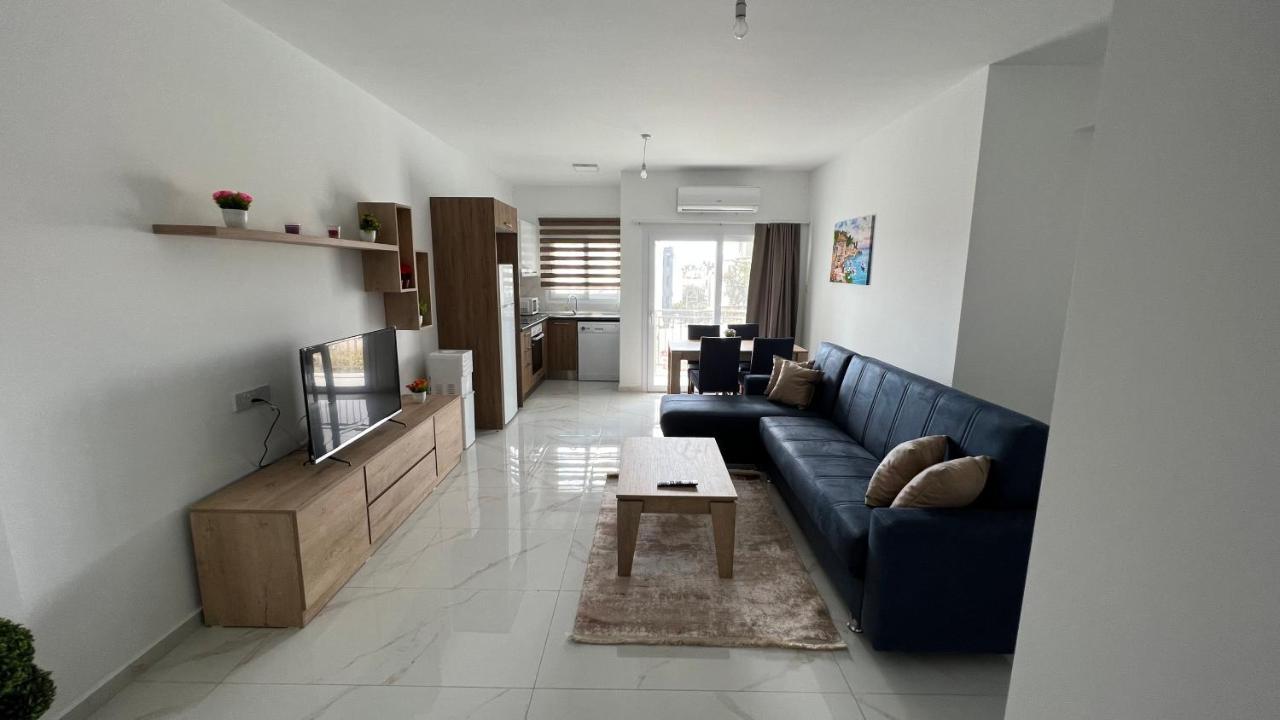 Tetris Apartment Spacious Comfortable Nicosia Buitenkant foto