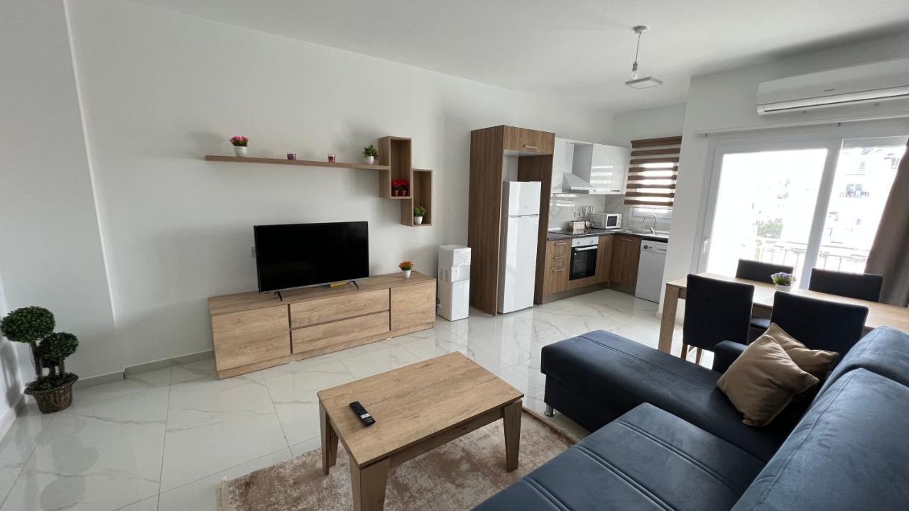 Tetris Apartment Spacious Comfortable Nicosia Buitenkant foto