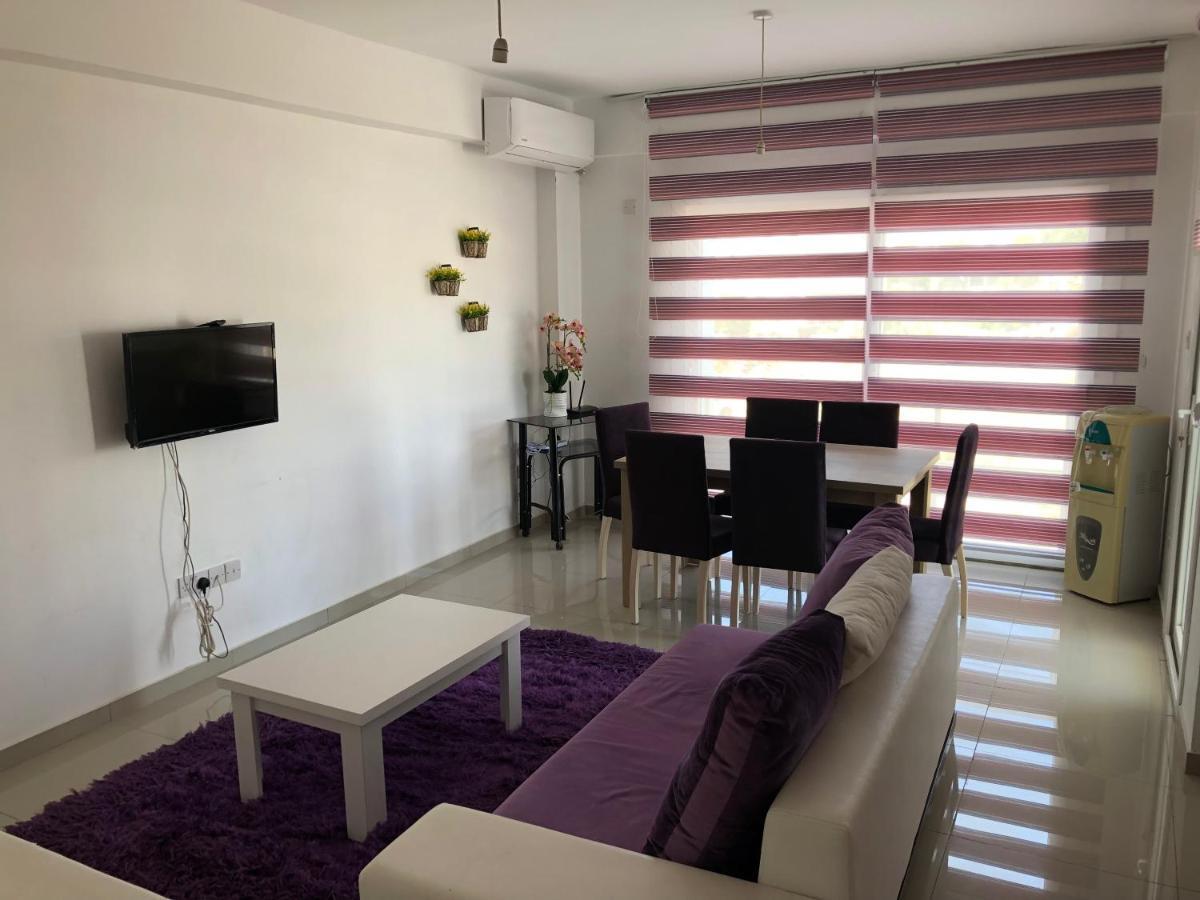 Tetris Apartment Spacious Comfortable Nicosia Buitenkant foto
