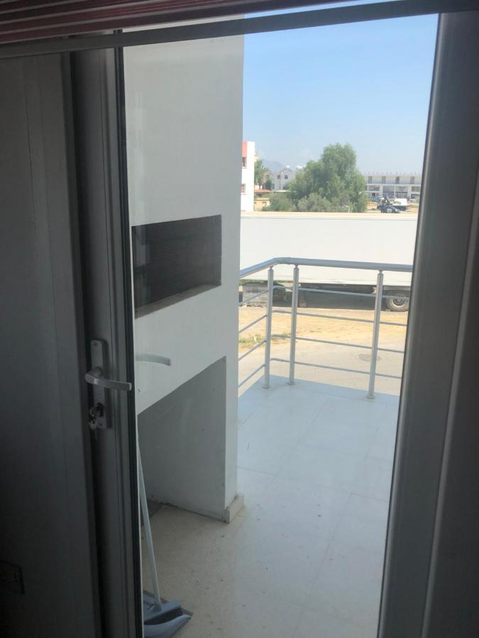 Tetris Apartment Spacious Comfortable Nicosia Buitenkant foto