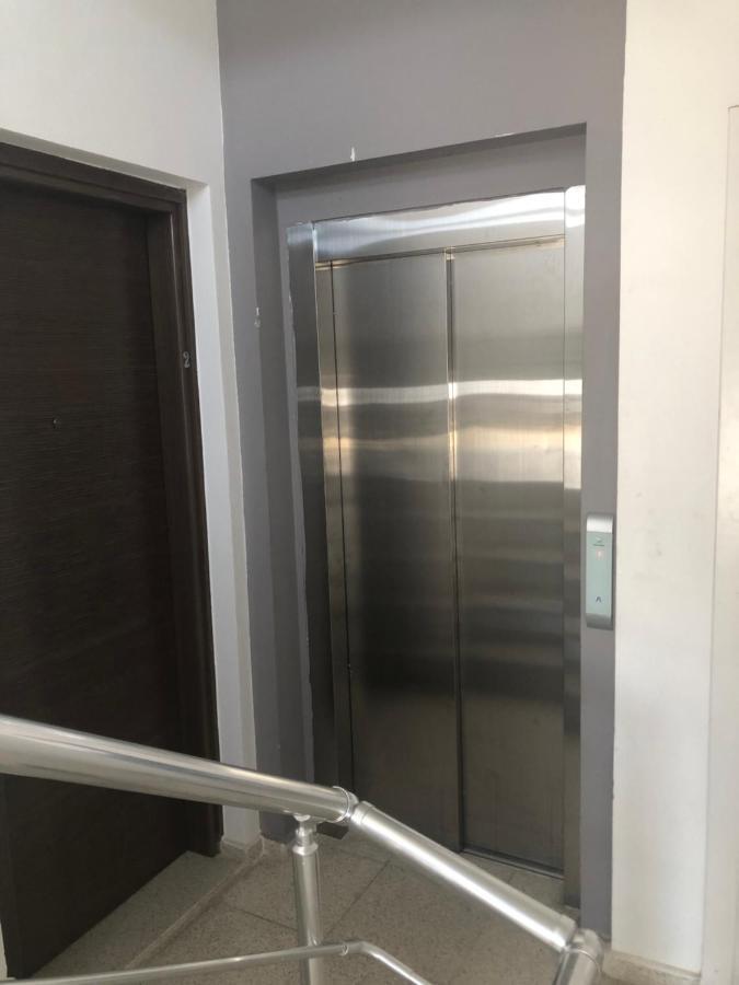 Tetris Apartment Spacious Comfortable Nicosia Buitenkant foto